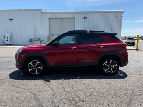 Used 2021 Chevrolet TrailBlazer RS w/ Sun and Liftgate Package FWD image 5