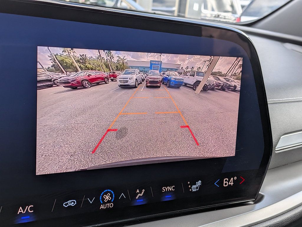 Certified 2025 Chevrolet Traverse LT AWD/4WD image 19