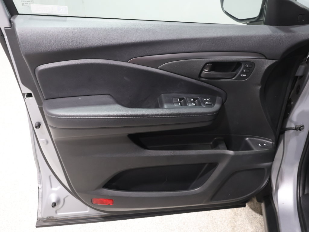 Used 2023 Honda Passport EX-L image 13
