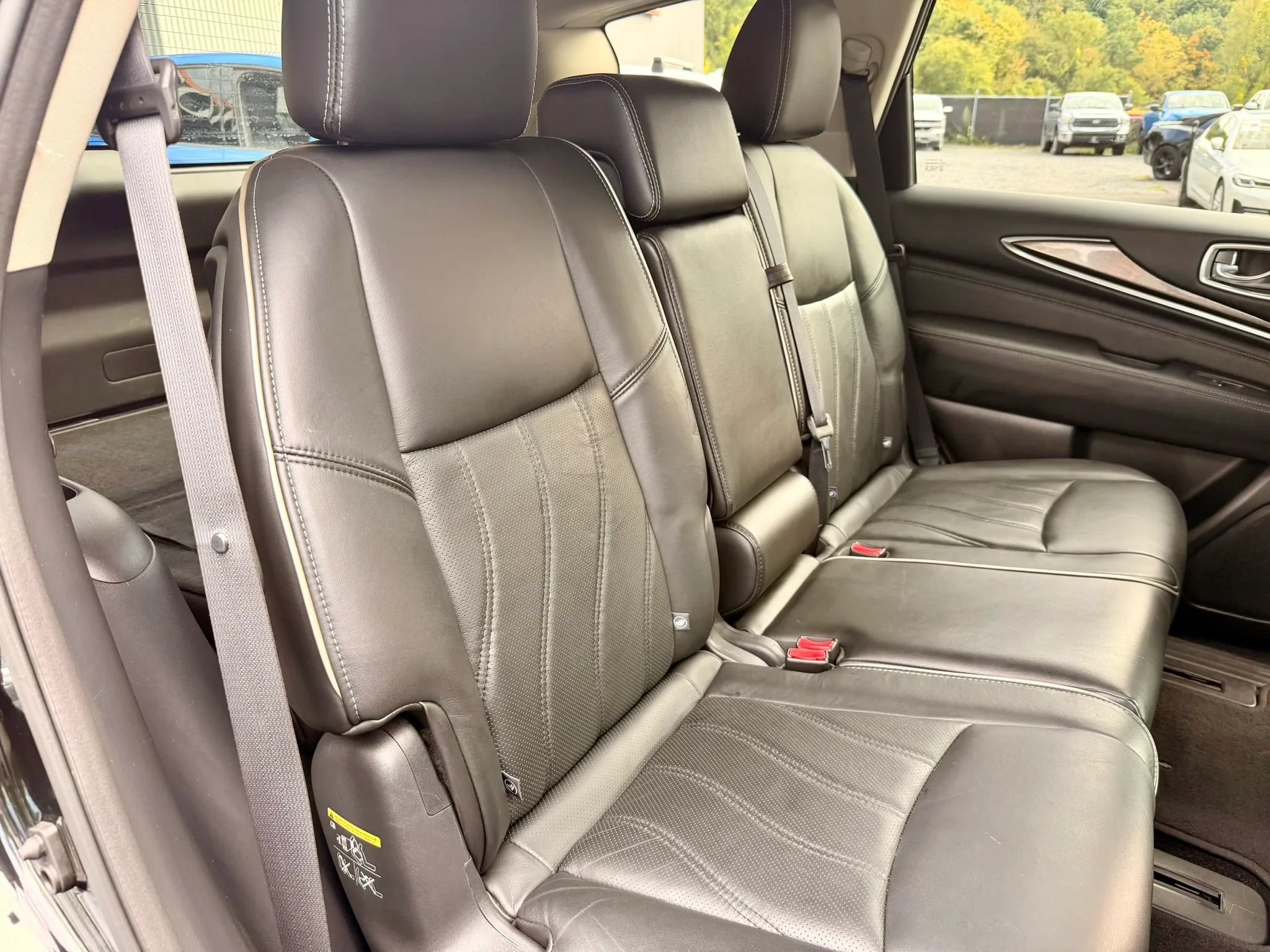 Used 2016 INFINITI QX60 Luxe AWD/4WD image 41