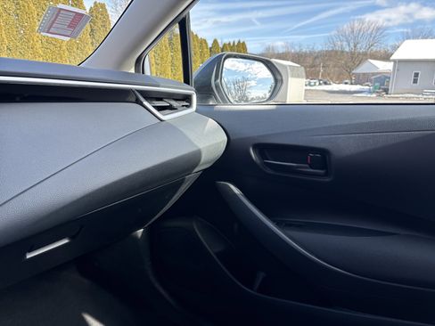 Certified 2024 Toyota Corolla LE image 25