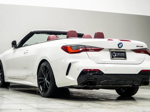 Used 2024 BMW M440i Convertible w/ Premium Package image 12