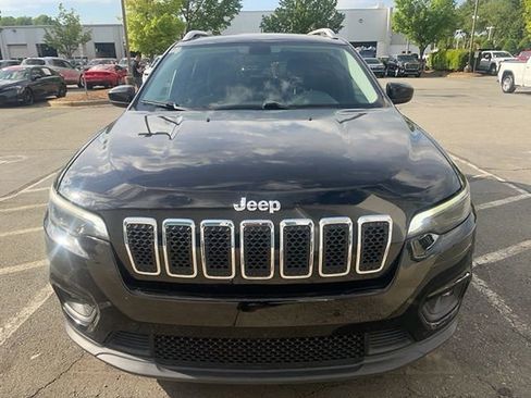 Used 2019 Jeep Cherokee Latitude w/ Popular Appearance Group FWD image 6