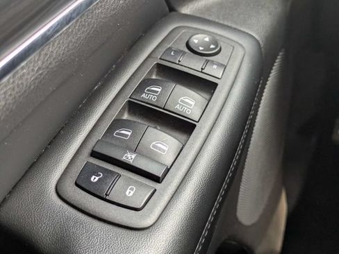Used 2022 Jeep Grand Cherokee Limited w/ Trailer Tow Group IV AWD/4WD image 25