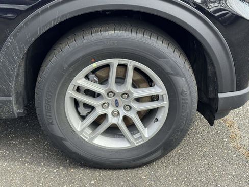 New 2026 Ford Explorer Active image 7