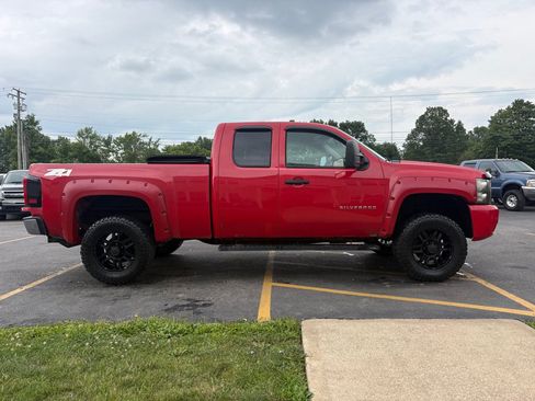 Used 2011 Chevrolet Silverado 1500 LT w/ All-Star Edition AWD/4WD image 5