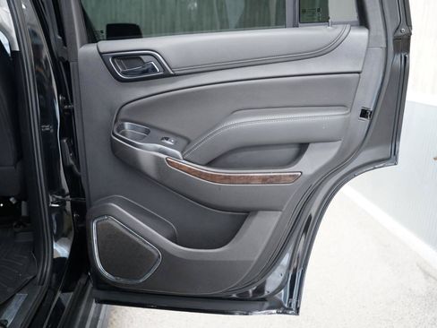 Used 2019 Chevrolet Tahoe LT AWD/4WD image 38