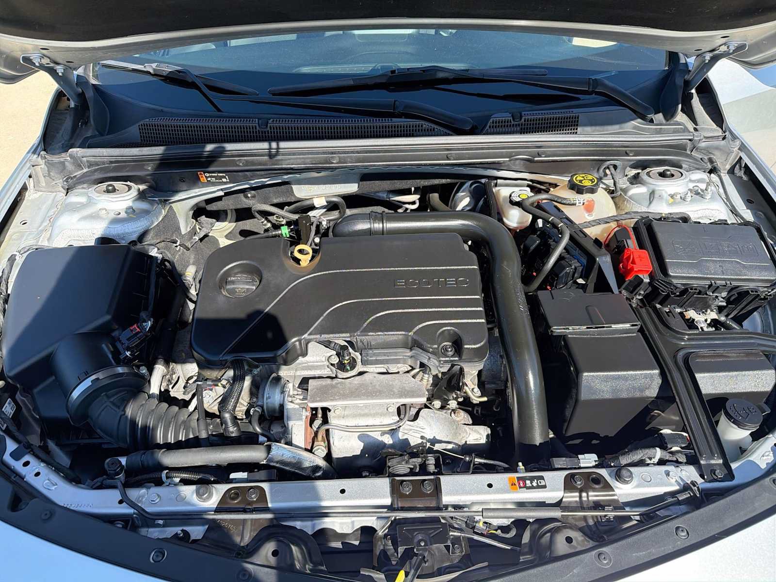 Used 2021 Chevrolet Malibu LT FWD image 11