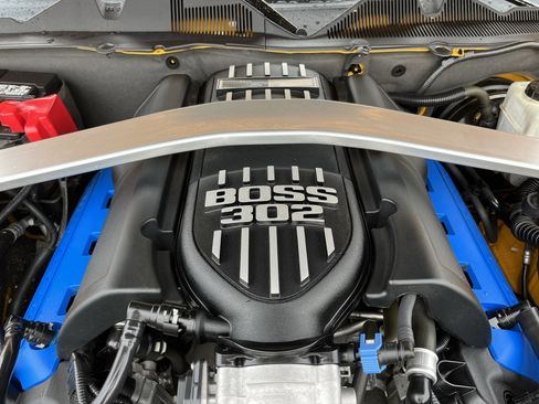 Used 2013 Ford Mustang Boss 302 w/ Boss 302 Accessory Pkg image 16