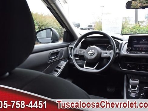 Used 2024 Nissan Rogue S AWD/4WD image 23