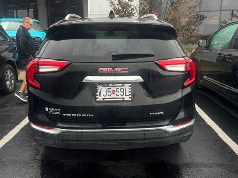 Used 2023 GMC Terrain SLT AWD/4WD image 6
