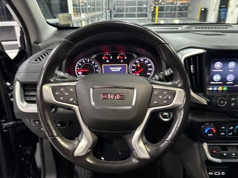 Used 2022 GMC Terrain SLT w/ Infotainment Package II FWD image 17