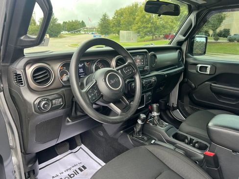 Used 2020 Jeep Wrangler Unlimited Sport image 11