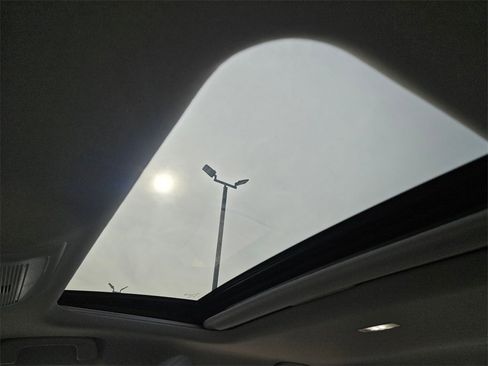 Used 2025 MAZDA MAZDA3 s image 23