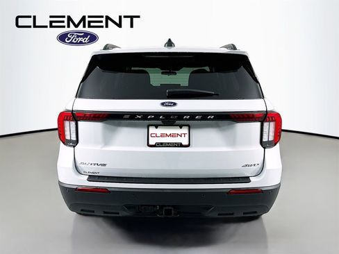 New 2026 Ford Explorer Active image 7