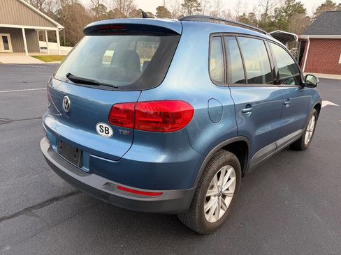 Used 2017 Volkswagen Tiguan Limited FWD image 7