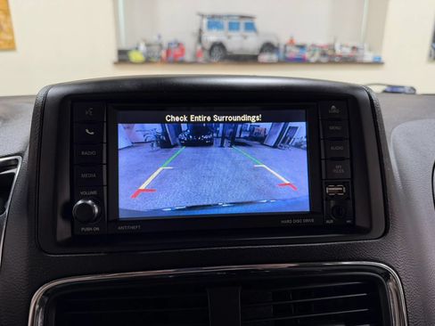 Used 2019 Dodge Grand Caravan SE FWD image 38