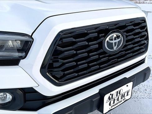 Used 2023 Toyota Tacoma TRD Off-Road image 31