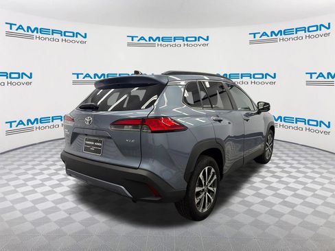 Used 2025 Toyota Corolla Cross XLE FWD image 5