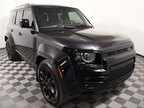 Used 2026 Land Rover Defender 110 OCTA AWD/4WD image 9
