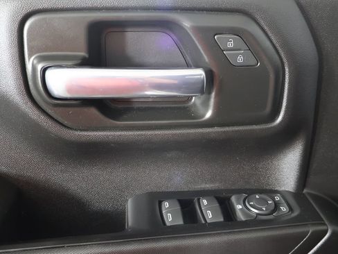 Used 2025 Chevrolet Silverado 1500 Custom AWD/4WD image 31