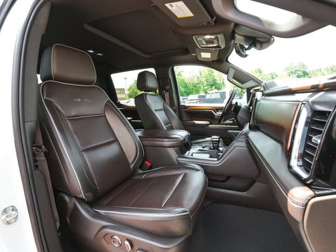 Used 2024 GMC Sierra 1500 Denali w/ Denali Reserve Package AWD/4WD image 42