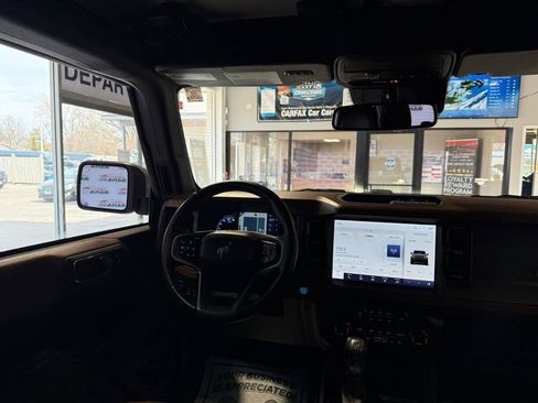 Used 2024 Ford Bronco Outer Banks image 31