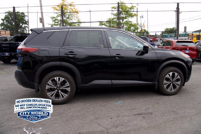 Used 2023 Nissan Rogue SV AWD/4WD image 3