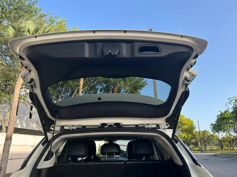 Certified 2018 Jeep Compass Latitude w/ Popular Equipment Group FWD image 38