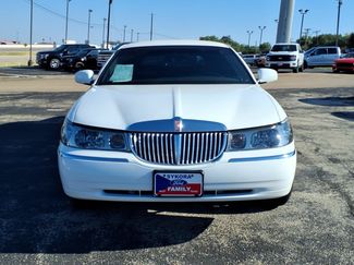Used 1999 Lincoln Town Car Executive RWD video 2