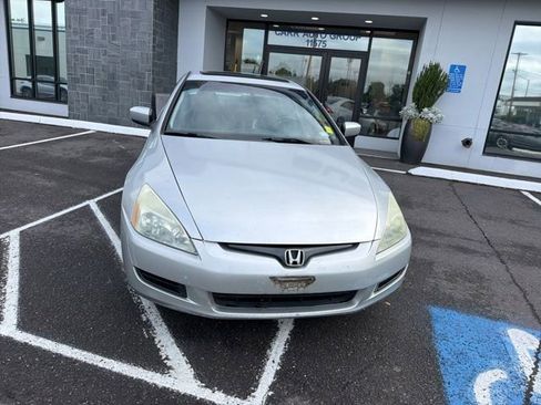 Used 2004 Honda Accord EX image 2