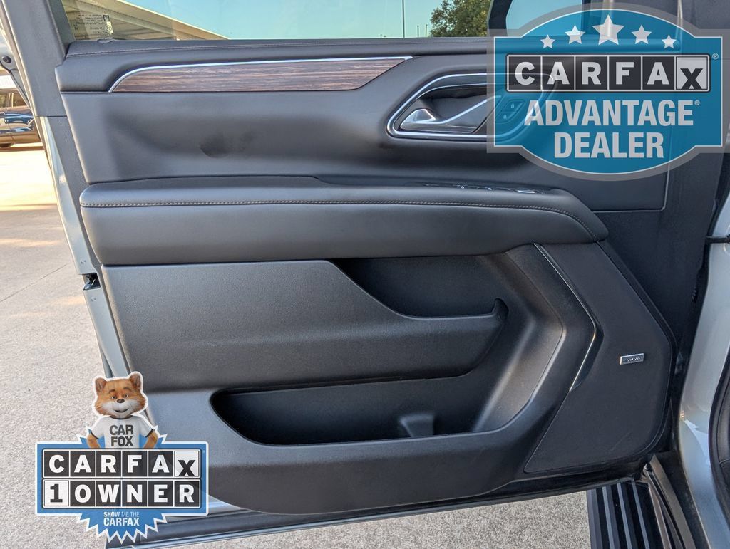 Used 2024 Chevrolet Suburban High Country AWD/4WD image 18