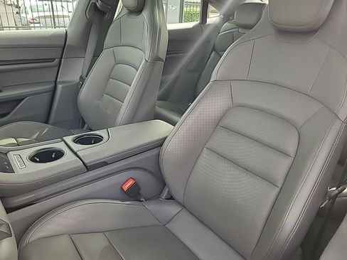 Used 2021 Porsche Taycan 4S image 17