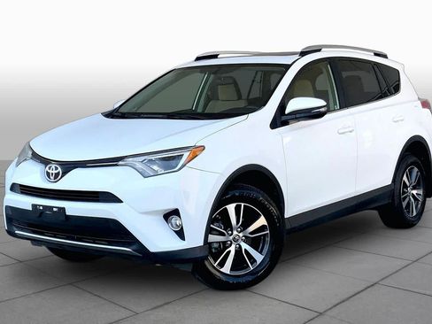Used 2016 Toyota RAV4 XLE AWD/4WD image 1