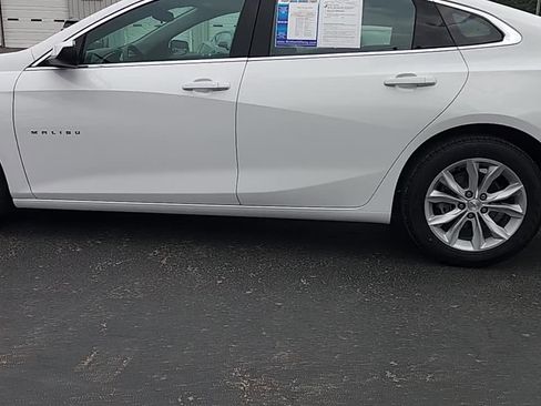 Used 2025 Chevrolet Malibu LT image 4