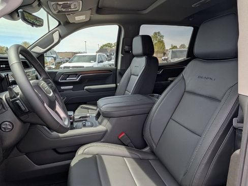 New 2026 GMC Sierra 1500 Denali w/ Denali Reserve Package AWD/4WD image 37