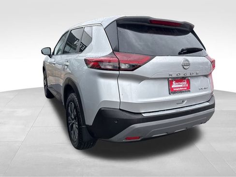 Used 2023 Nissan Rogue SV image 12