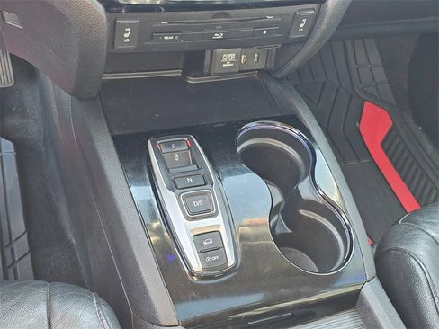 Used 2016 Honda Pilot Touring image 32