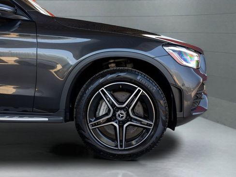 Used 2022 Mercedes-Benz GLC 300 4MATIC image 9