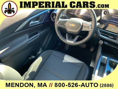 New 2026 Chevrolet Equinox EV LT image 18