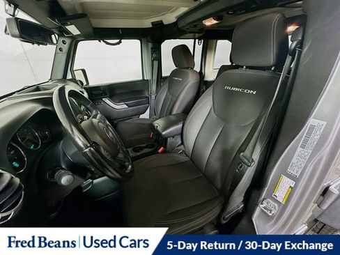 Used 2018 Jeep Wrangler Unlimited Rubicon w/ Cold Weather Group AWD/4WD image 21