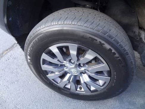 Used 2023 Toyota Tacoma Limited AWD/4WD image 22