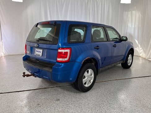Used 2011 Ford Escape XLS FWD image 10