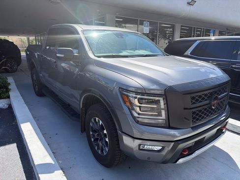 Used 2024 Nissan Titan PRO-4X w/ Pro-4x Convenience Package AWD/4WD image 3
