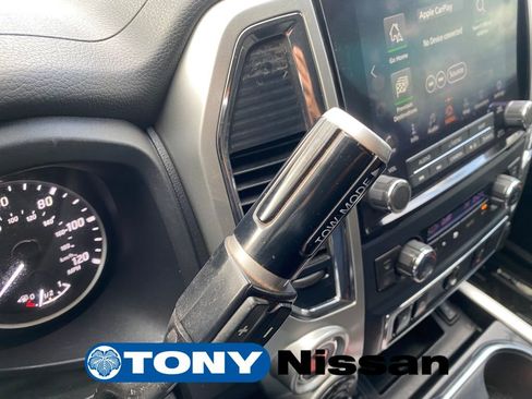 Used 2021 Nissan Titan SV w/ SV Convenience Package image 17