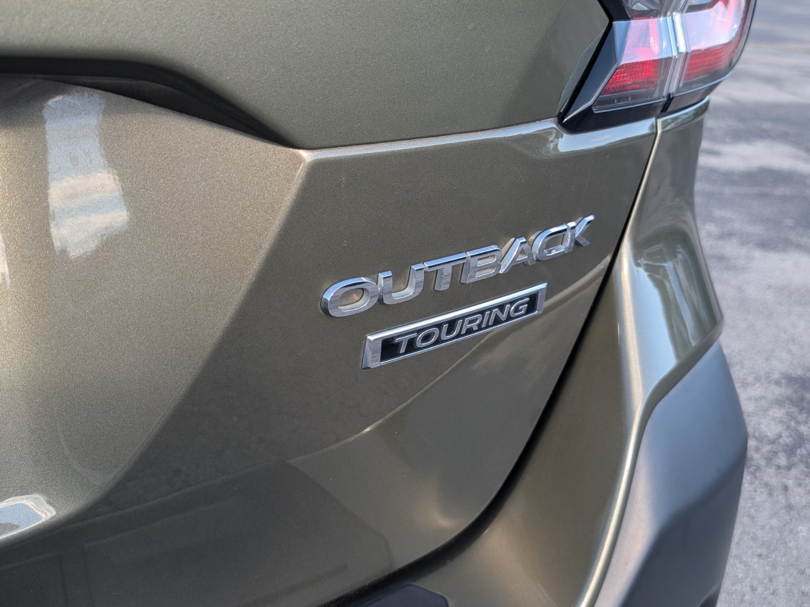 Used 2021 Subaru Outback Touring w/ Popular Package #2 AWD/4WD image 20
