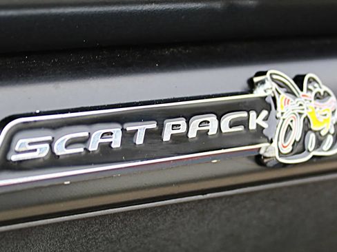 Used 2016 Dodge Challenger R/T Scat Pack RWD image 26