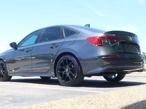 Used 2024 Honda Civic Sport image 13