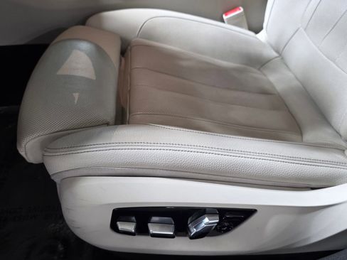 Used 2020 BMW 745e xDrive image 25