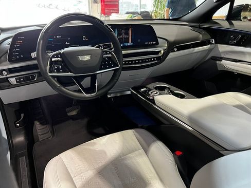 Used 2024 Cadillac Lyriq Luxury AWD/4WD image 22